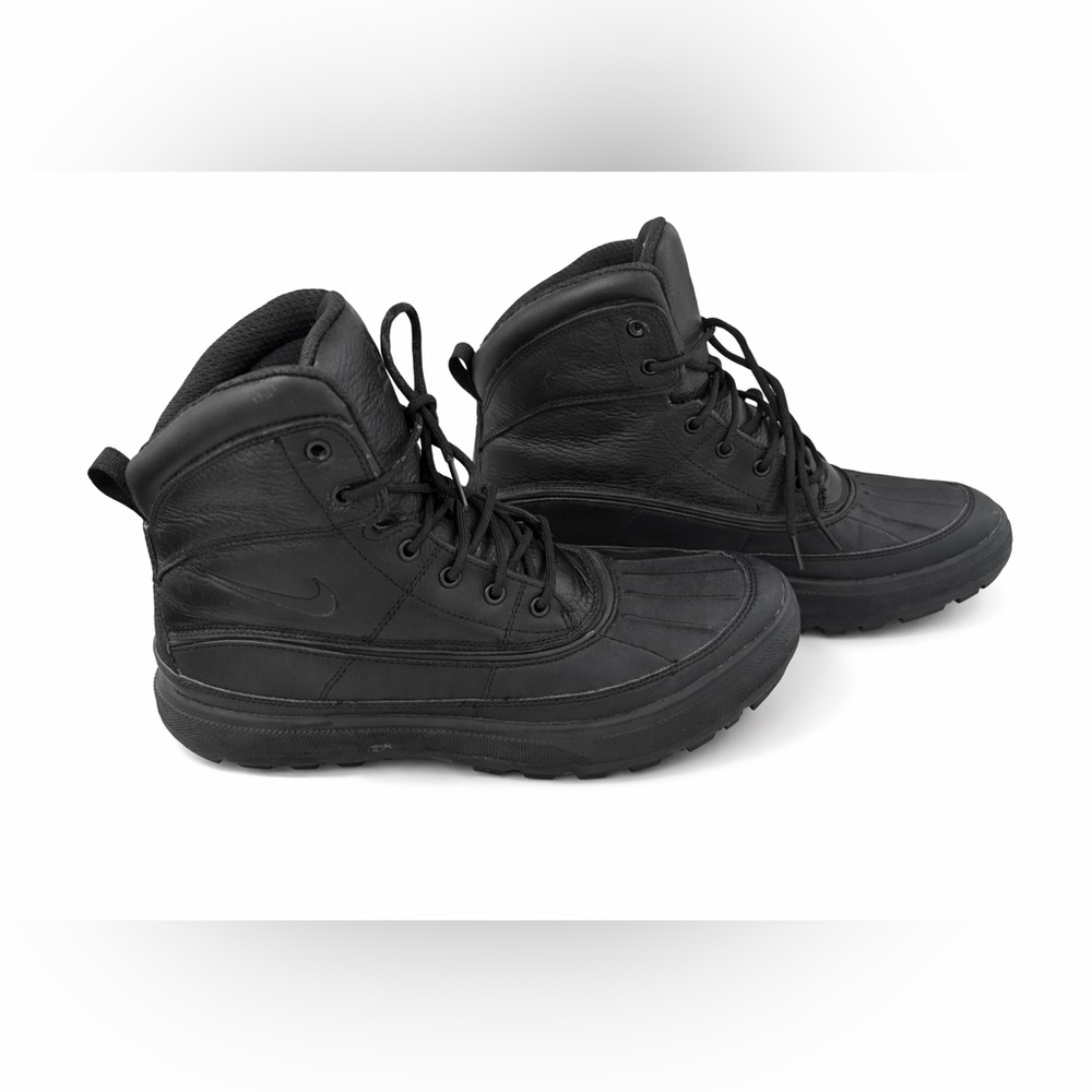 Nike ACG Black Duck Boots – Men’s 9.5 – Waterproof Winter Boots